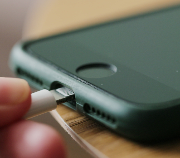 Professional cellphone charging port repair at TT3 Repairs in Gqeberha.